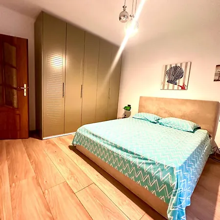 Gilbert's Bright & Cozy Near Center Apartment Tirana