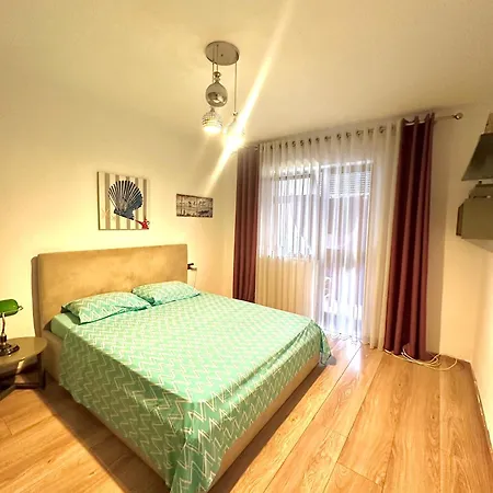 Gilbert's Bright & Cozy Near Center Apartment